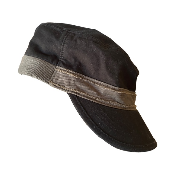 DKNY Two-Tone Black and Gray Cotton Hat - Picture 4 of 10